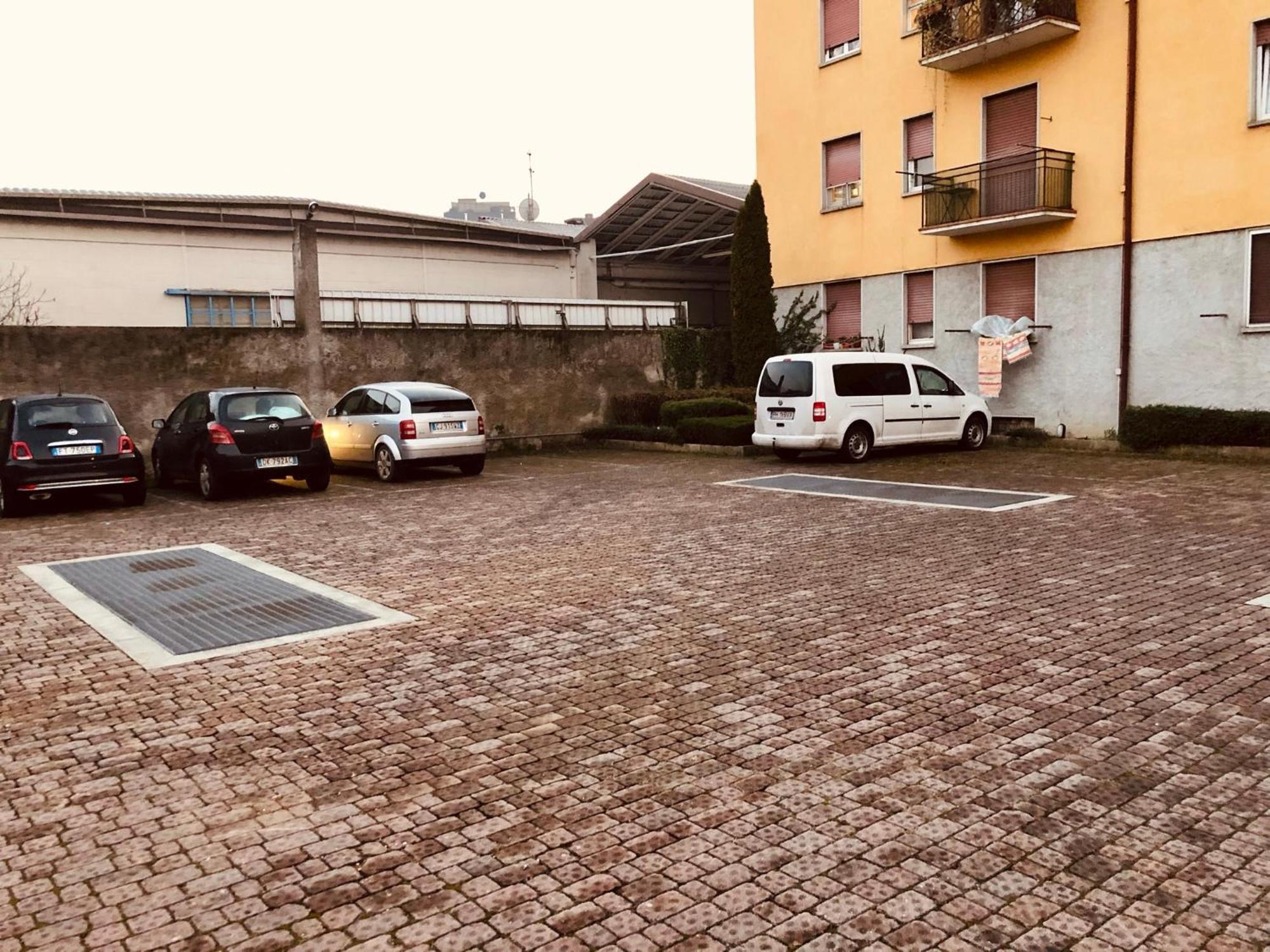 Bergamo Easy Airport Private Parking公寓 外观 照片